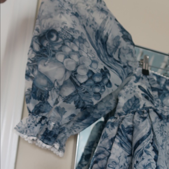 Selkie Louis Toile Puff Gown Size Small - Picture 3 of 3